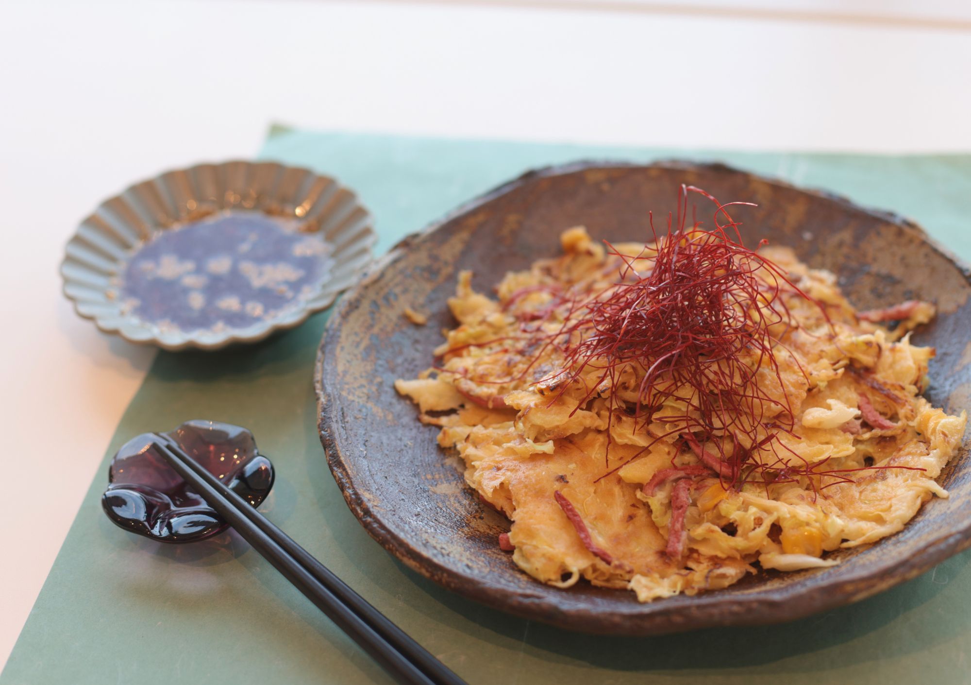 赤こんにゃくの味噌チヂミ(広報令和8年9月号掲載)