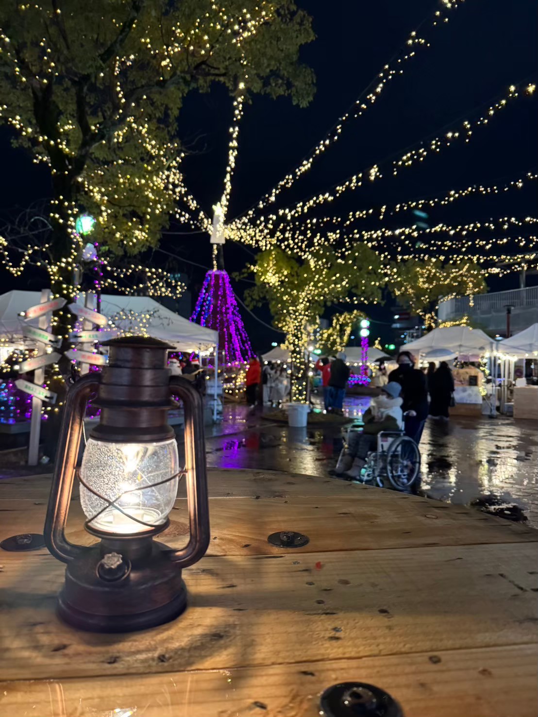 クリスマスマーケットの様子