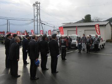 平成31年島学区総合出初式にて、整列する消防隊員の写真