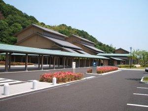 近江八幡市立さざなみ浄苑の建物全景の写真