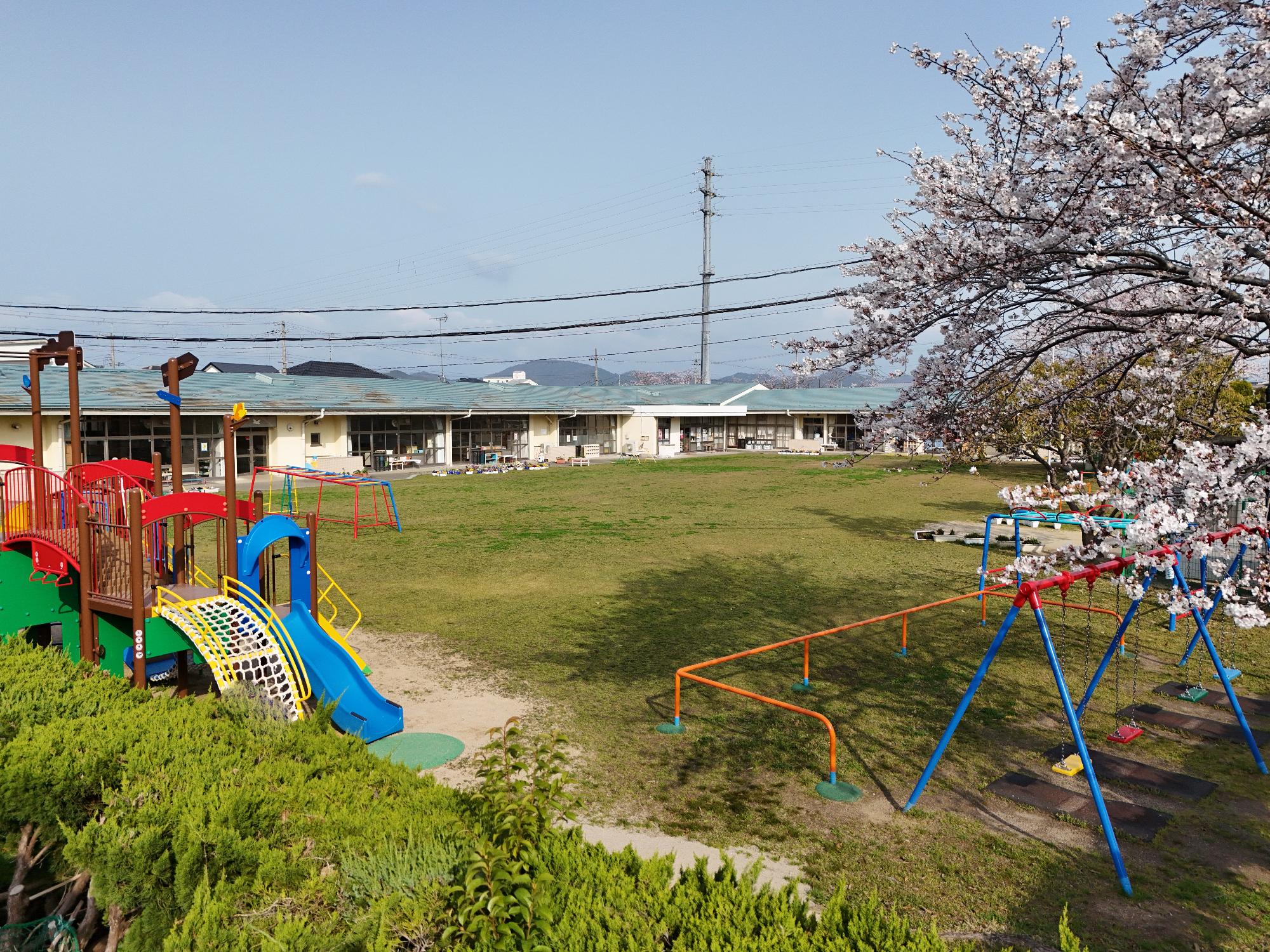 安土幼稚園園庭写真