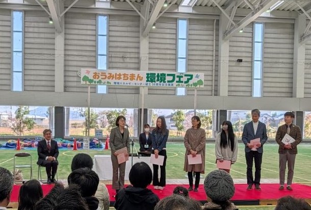 表彰式 コメントの様子