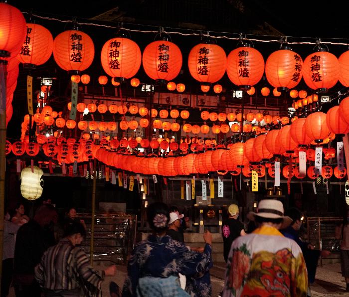 日牟禮八幡宮　萬灯祭